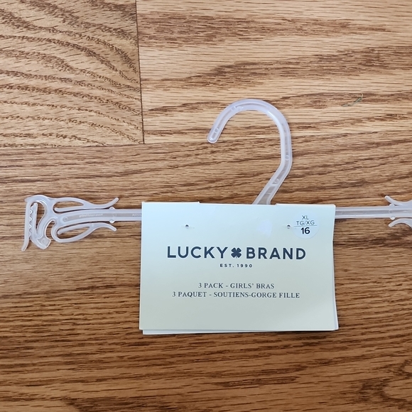 Bras - Picture 5 of 6